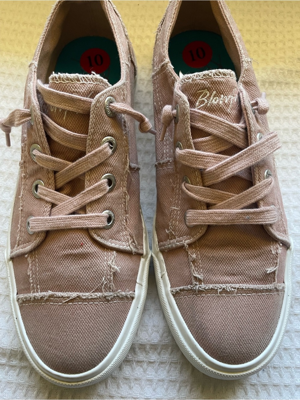 Blowfish Malibu Pink Distressed Canvas Sneakers Size 10